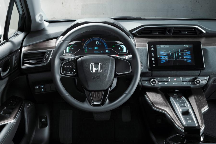 Панель приборов Honda Clarity Fuel Cell 2016 года  (WW) (фото 8 из 38)